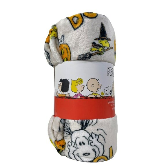 Peanuts Snoopy Pumpking Halloween Velvet Plush Throw Blanket 50" x 70" 2024 - Picture 7 of 11